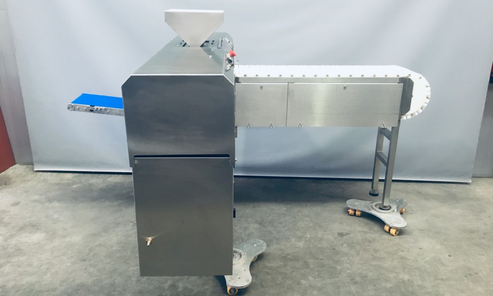 Visser goes occassion Emsens Tradition Satéprikker / Skewer Machine 