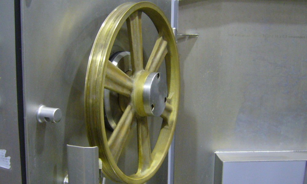 Visser goes occassion Mado MKB 652