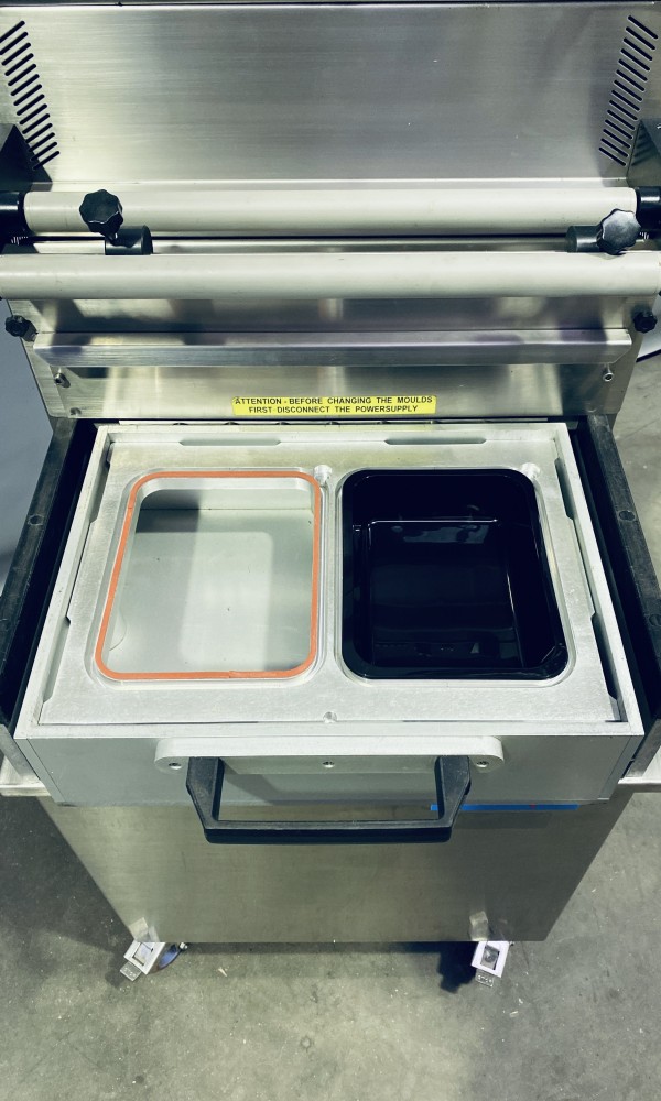 Visser goes occassion Henkovac TPS XL Traysealer